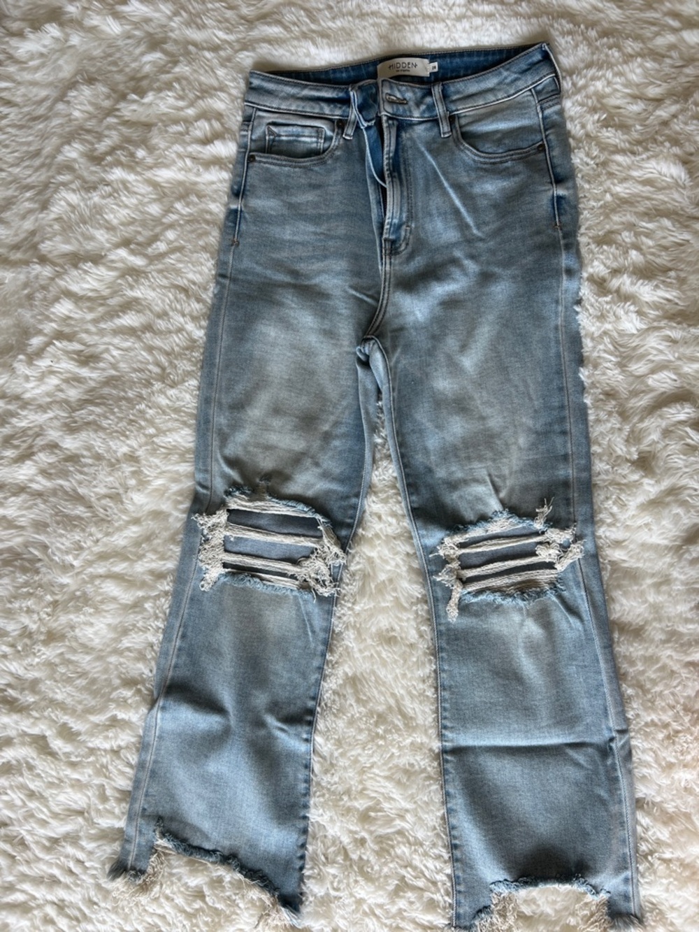 Hidden Jeans Women’s Light Wash Distressed Crop Jeans